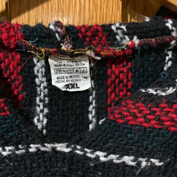 🤙🏽 sweater to keep you warm - Picture 2 of 3